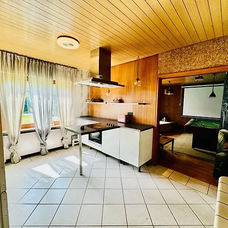 Panzió Premium Academy - Luxus-ferienwohnungen Mit Erlebnis 4*