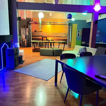 Couette-café Premium Academy - Luxus-ferienwohnungen Mit Erlebnis Bad Ems